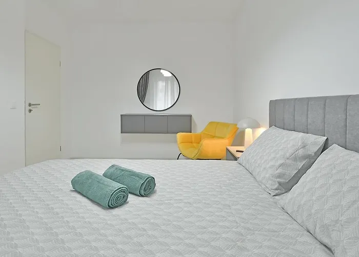 Apartment Ada Homes B76